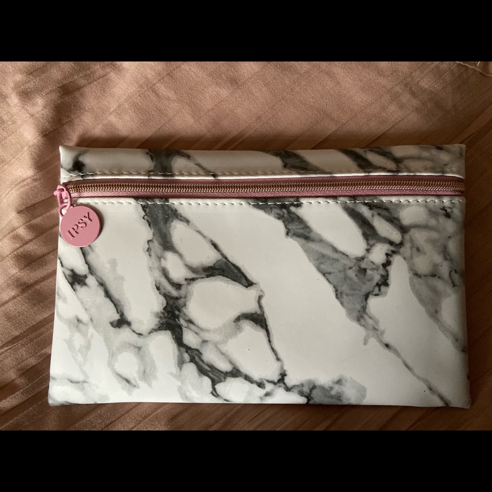 Ipsy makeup bag